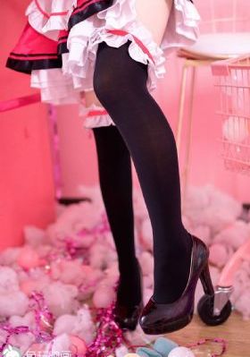 想把美女的鞋底舔到湿透_午夜伦理在线观看完整版