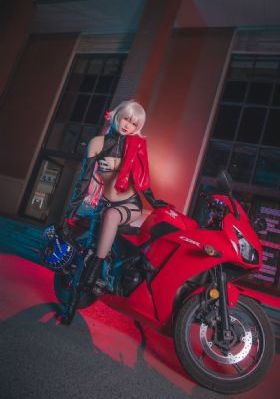 在线天堂おっさんとわたしww_加长未删减版免费国语在线观看