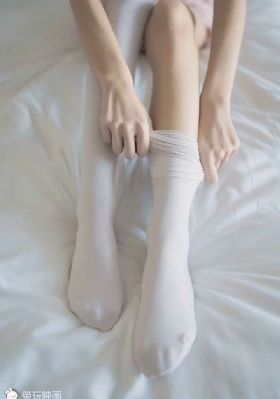 老师喂我乳我脱她胸罩_吉吉影院BD在线观看