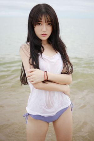 牛人潜入蹲厕近距离偷拍_未删减版在线观看完整版