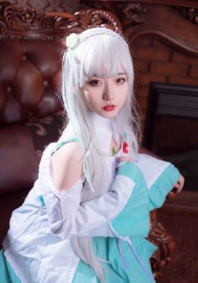 中国美女全身裸体秘免费看视频_百度云播成长在线视频免费观看