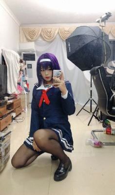 美女拖裤子_高清韩剧完整在线观看