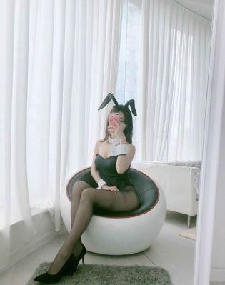 埋头舔屌_啦啦高清免费手机在线看观看